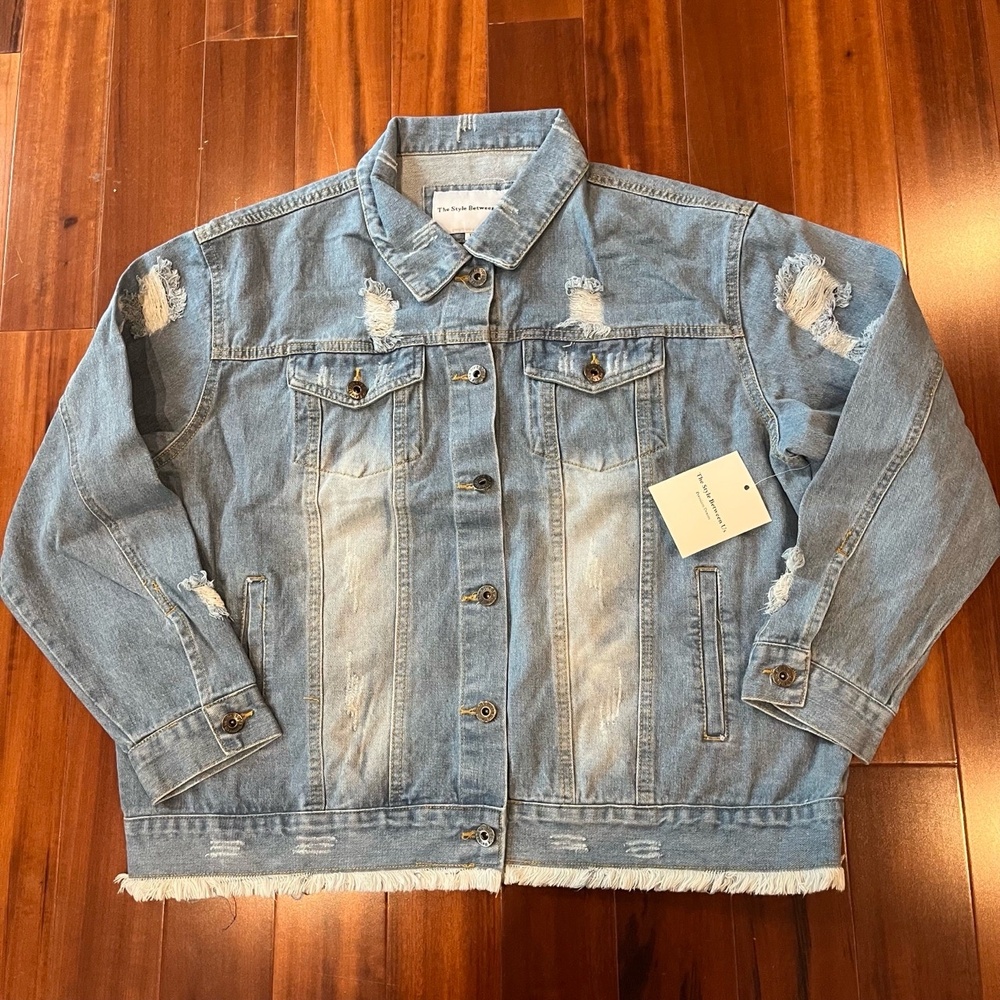 New NWT The Style‎ Between Us Blue Denim Jacket Light Wash Distressed Plus Sz 1X